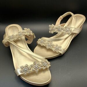 Elegant Light Gold Wedge Sandals